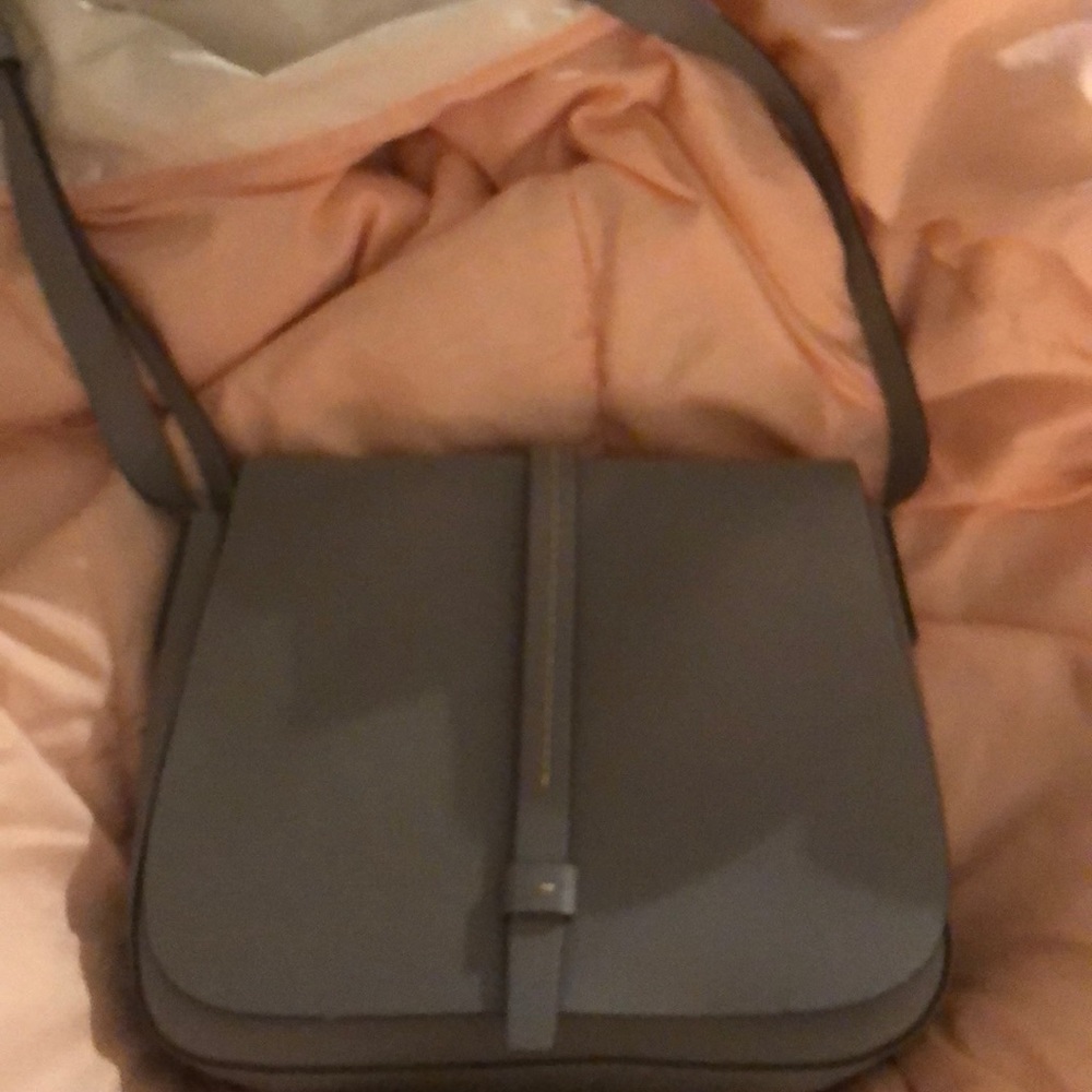 Gap purse